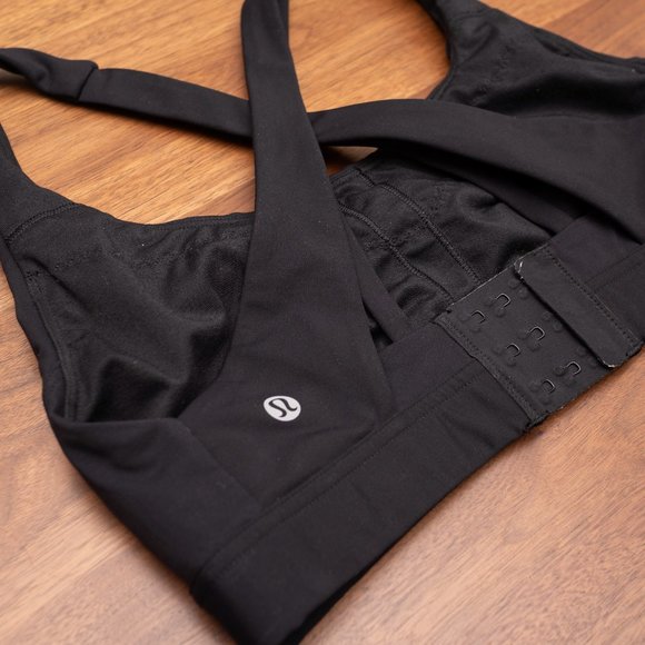 Black Lululemon Sports Bra - Size 6 - Picture 3 of 4